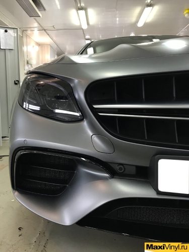 Полная оклейка Mercedes-Benz E class AMG в прозрачный матовый полиуретан